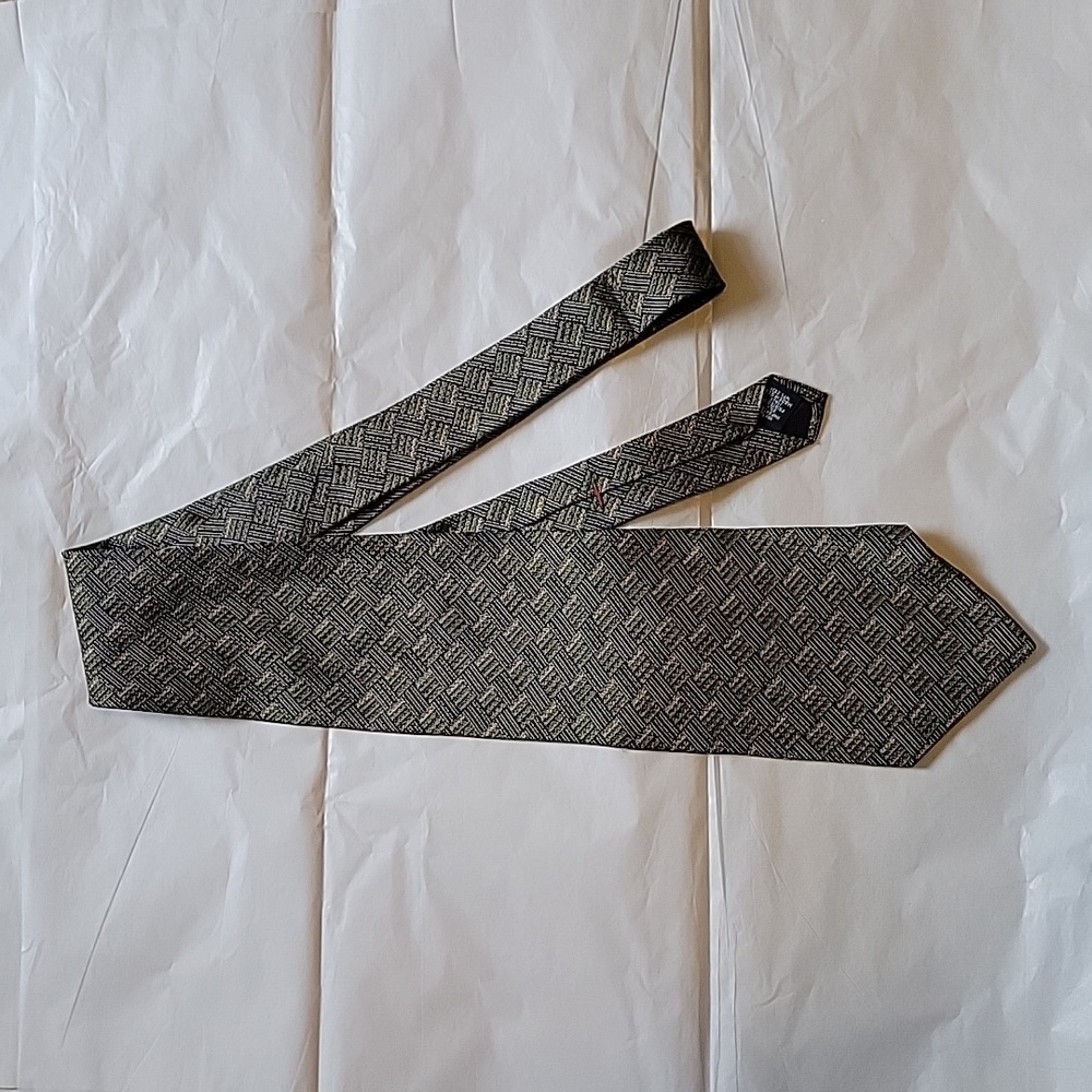 Mens green pattern tie